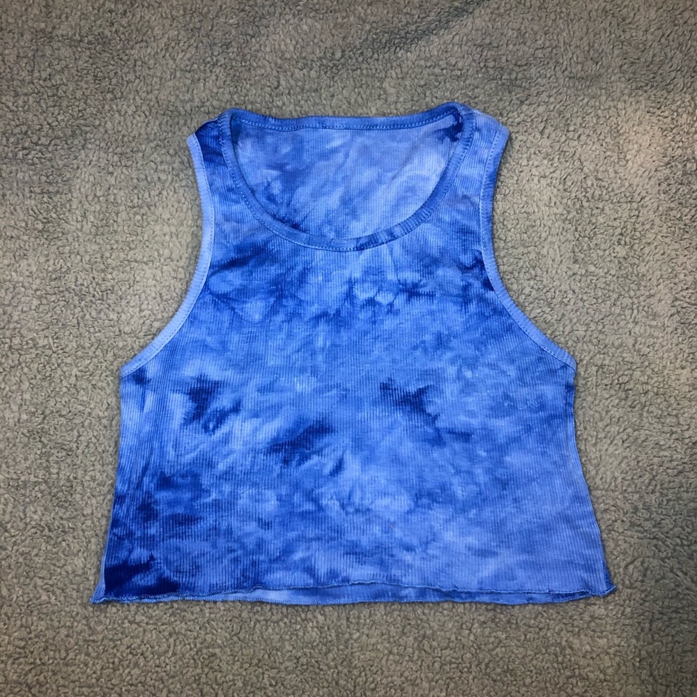 Blue tie-dye crop tank top